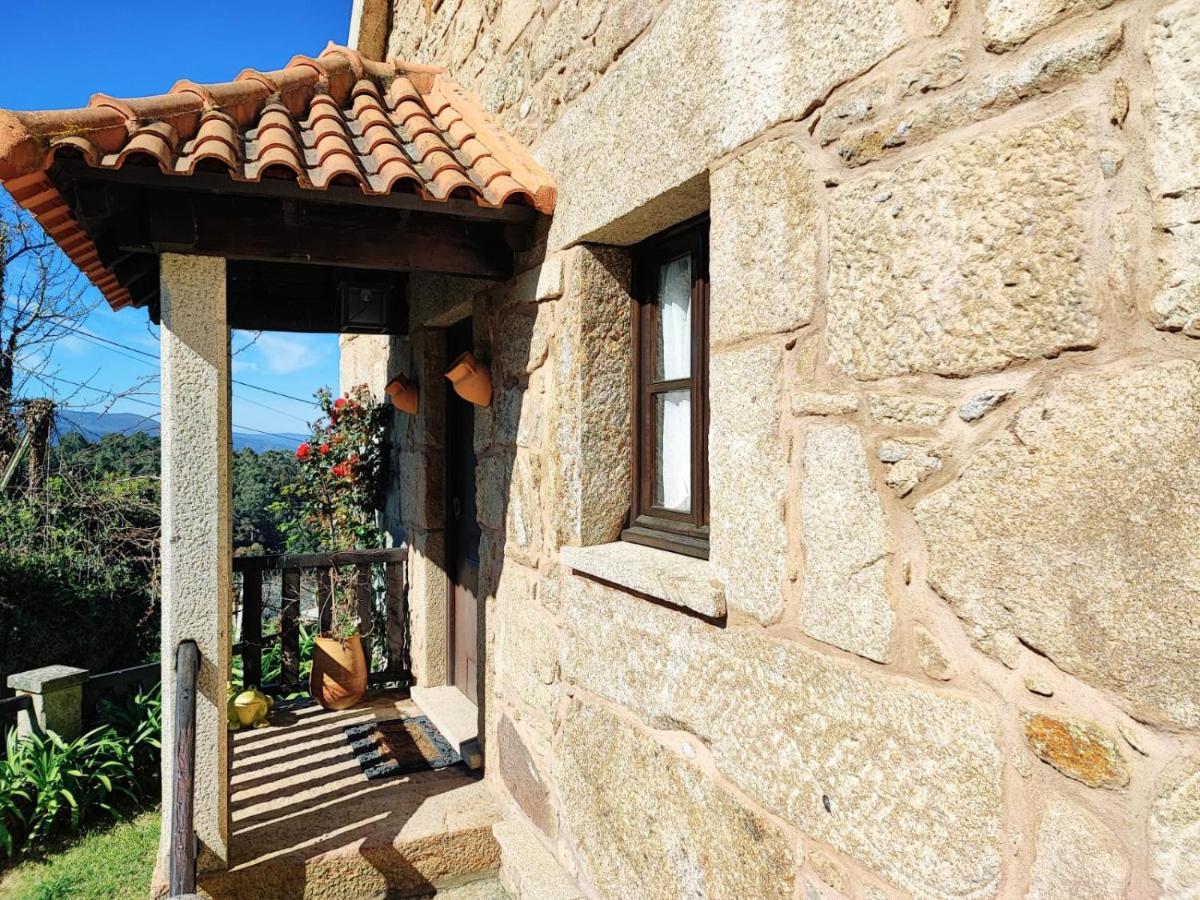Casa Cabreiros De Cima * Melgaco